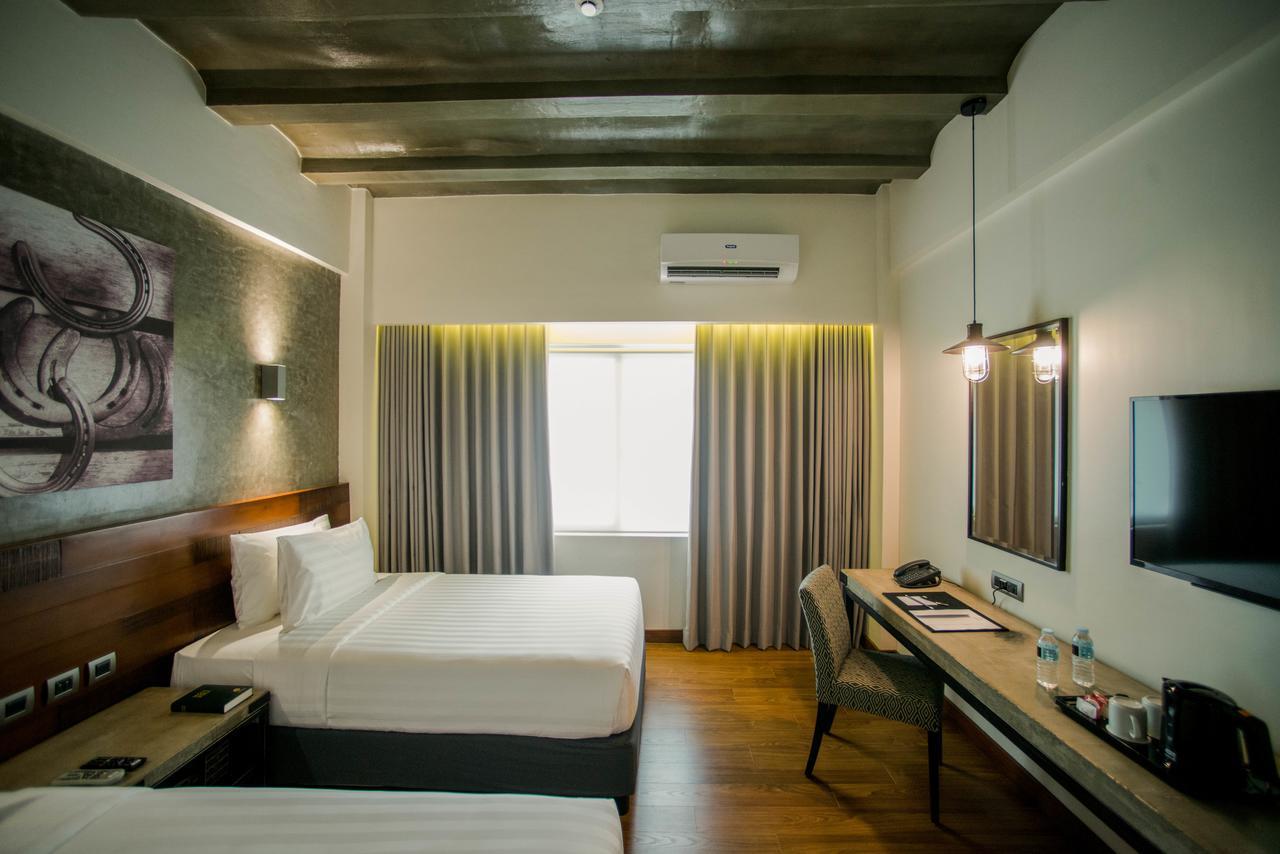 Double M Hotel Valencia  Extérieur photo